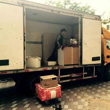 安陽搬家公司 工廠搬家誠信服務獲市民贊譽，收費透明合理